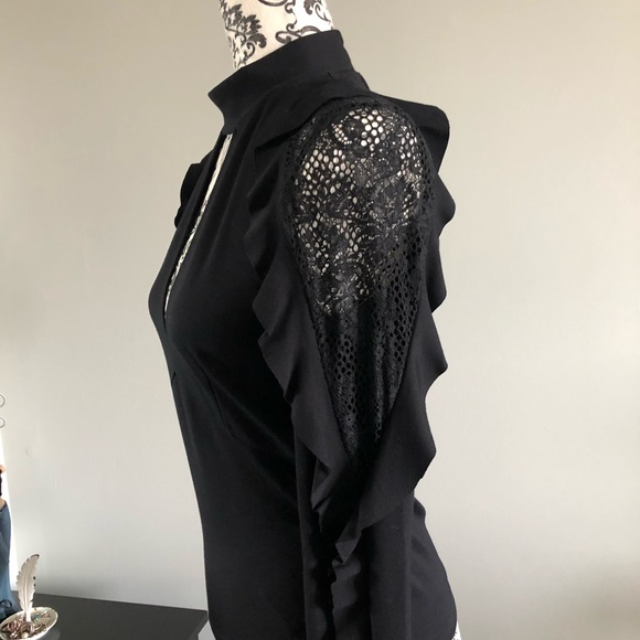 Guess top with lace sleeves. Black, size S. NWT - Picture 2 of 5